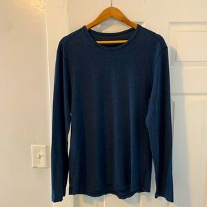 Lululemon Long sleeve shirt size large